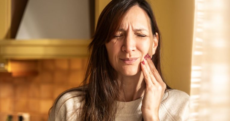3 Signs You May Have TMJ Issues